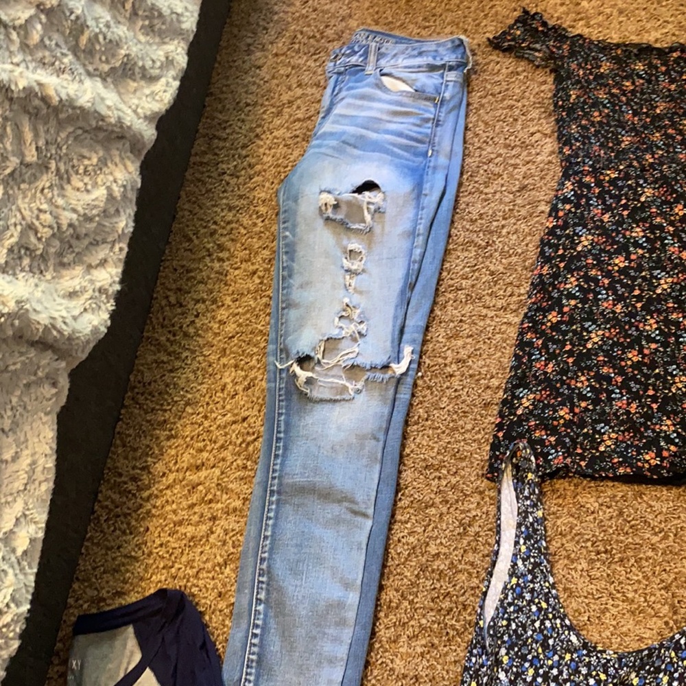 Clothes - Picture 5 of 7